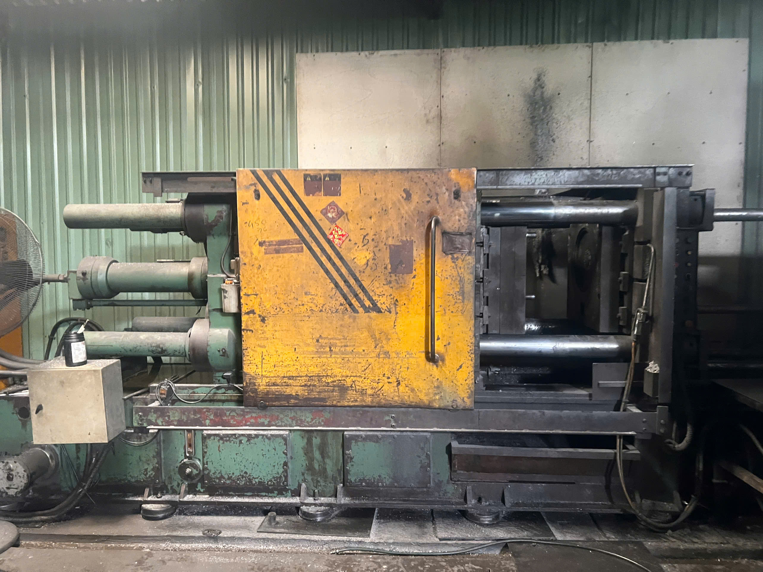 Die-casting machine